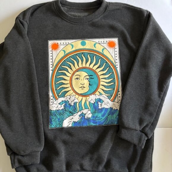 Women's Sweatshirt EUC Sun Moon Medium Whimsigoth Boho - Picture 1 of 3